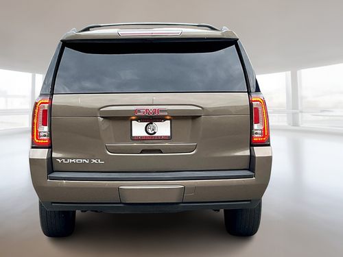 2015 GMC Yukon XL SLE Lower Image 2