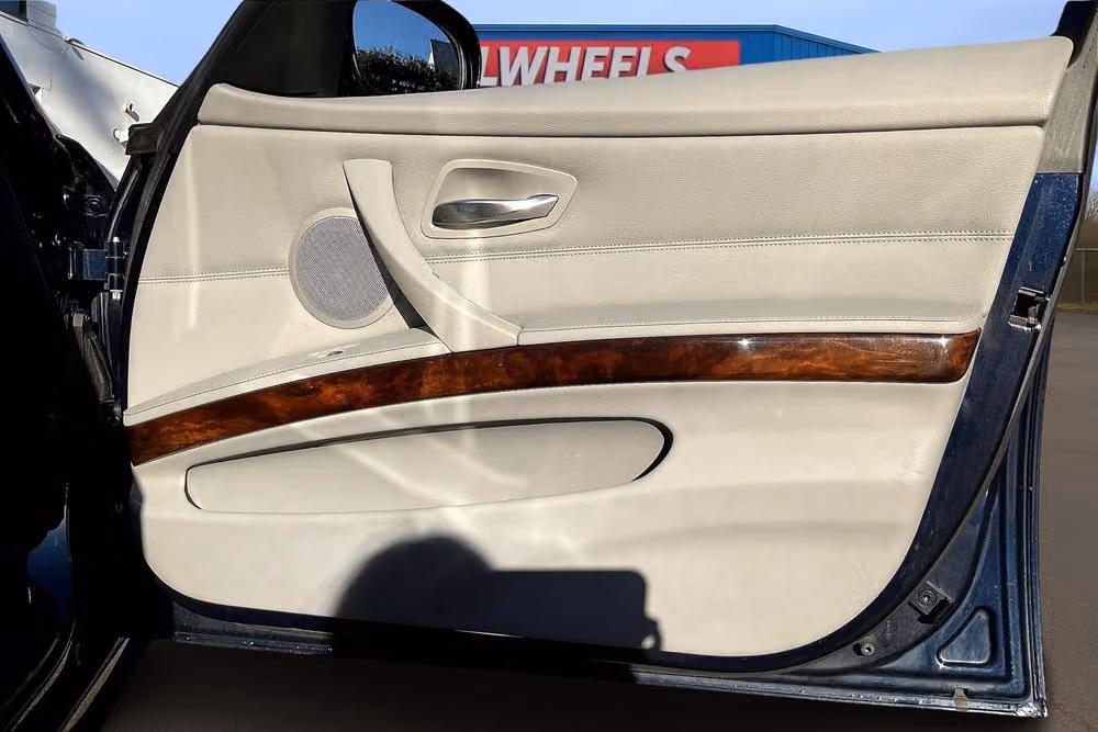 2010 BMW 3 Series 328i xDrive Image 22
