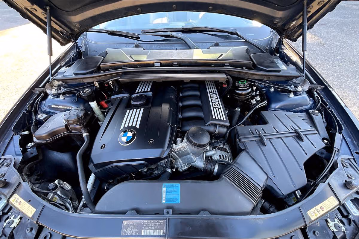 2010 BMW 3 Series 328i xDrive Image 10