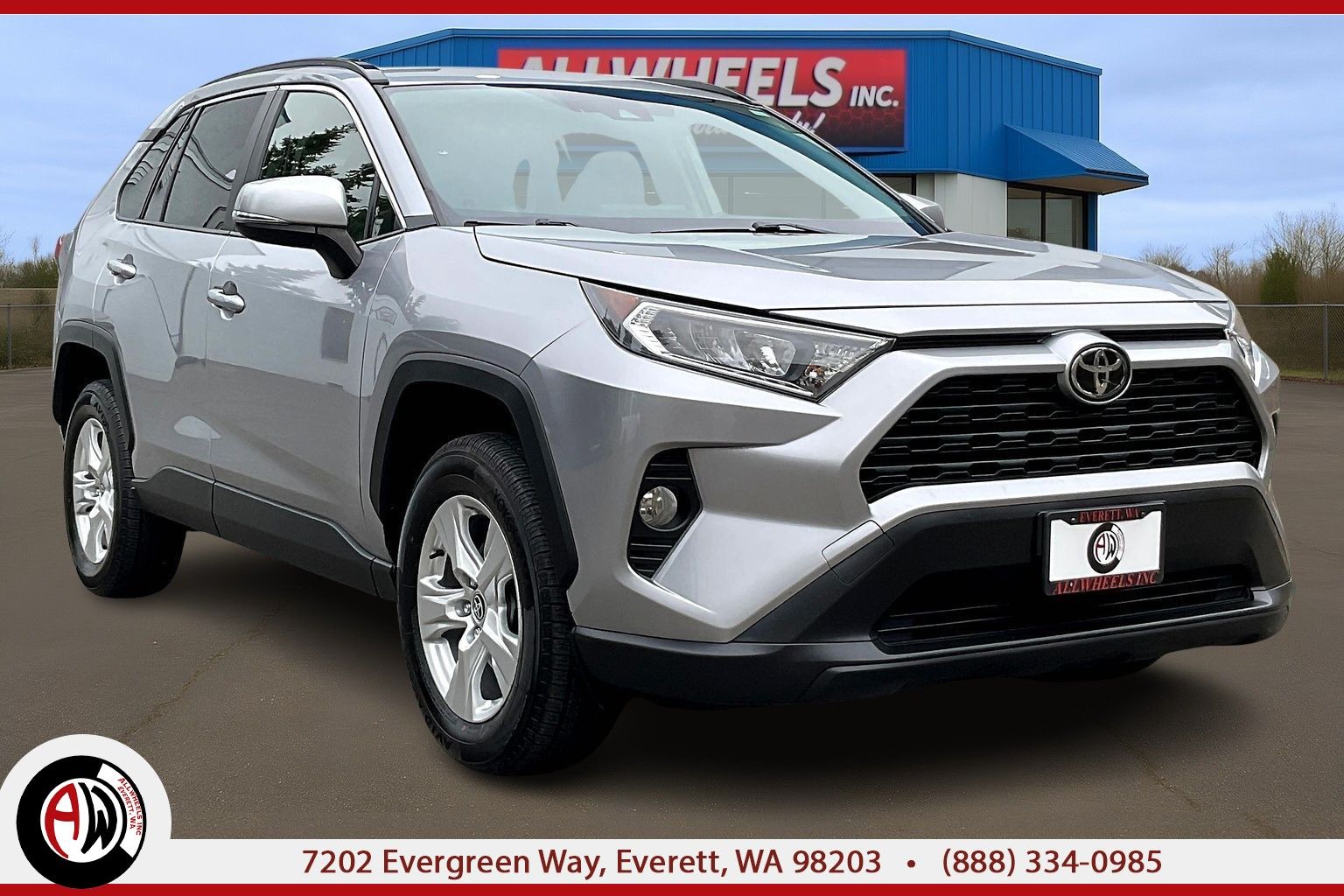 2020 Toyota RAV4 XLE's photo