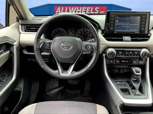 2020 Toyota RAV4 XLE Lower Image 3