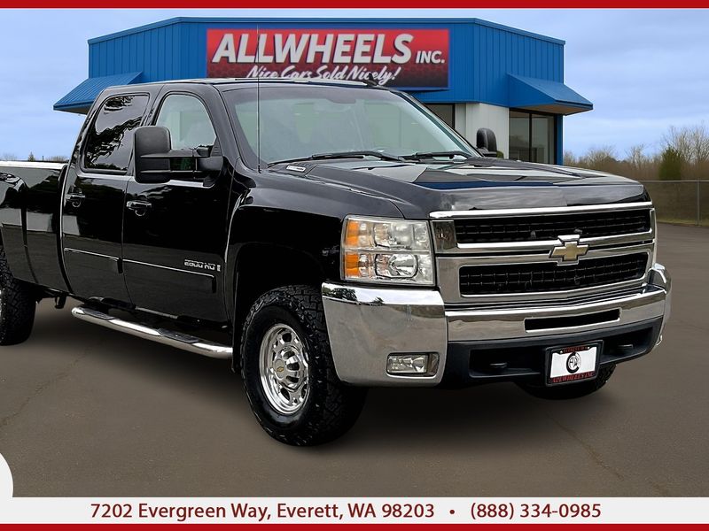 2007 Chevrolet Silverado 2500HD LTZ Pickup 4D 8 ft Crew Cab Upper Image 1
