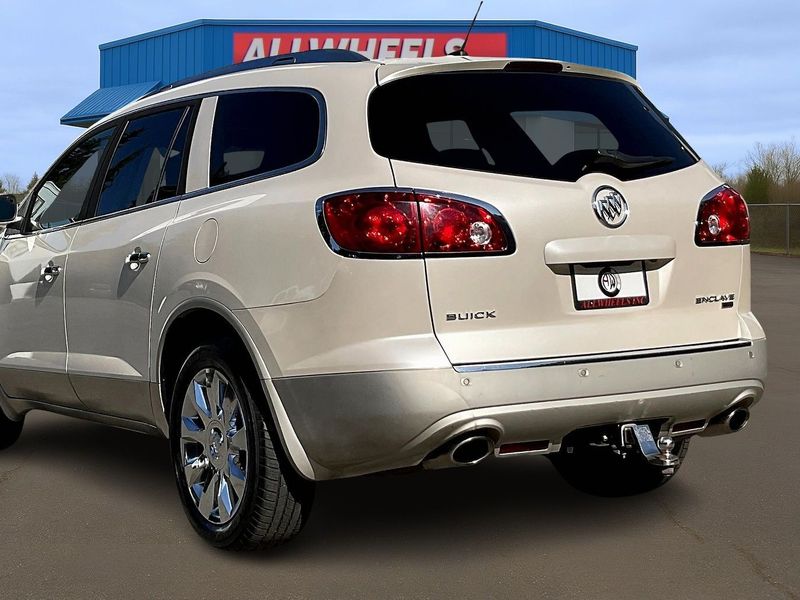 2010 Buick Enclave CXL Upper Image 2