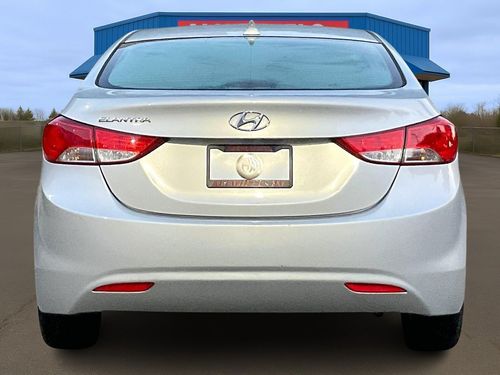 2012 Hyundai ELANTRA GLS Lower Image 2