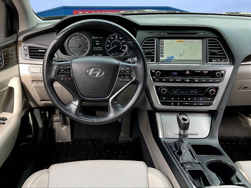 2017 Hyundai SONATA Limited Lower Image 3