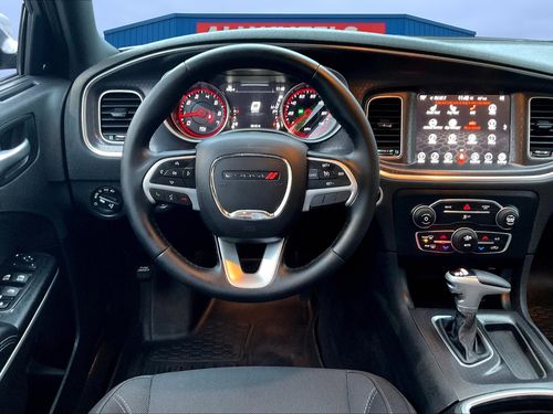 2017 Dodge Charger SXT Lower Image 3