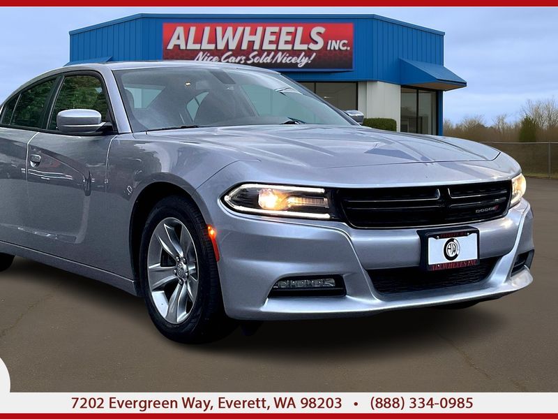 2017 Dodge Charger SXT Upper Image 1