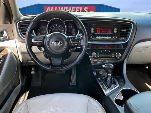 2015 Kia Optima EX Lower Image 3