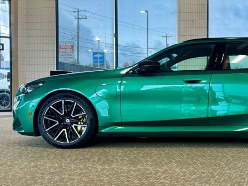 2025 BMW M5 Touring Upper Image 2