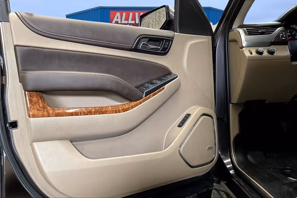2015 Chevrolet Tahoe LTZ Image 22