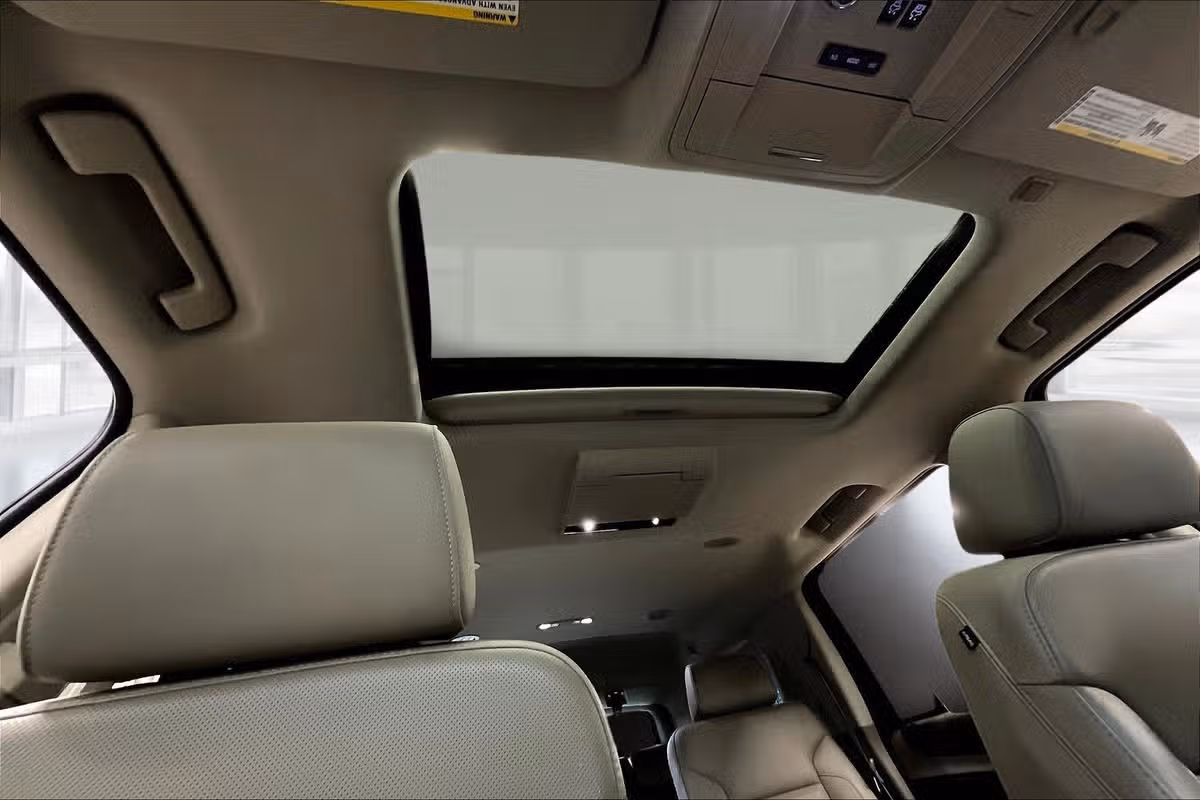 2015 Chevrolet Tahoe LTZ Image 21