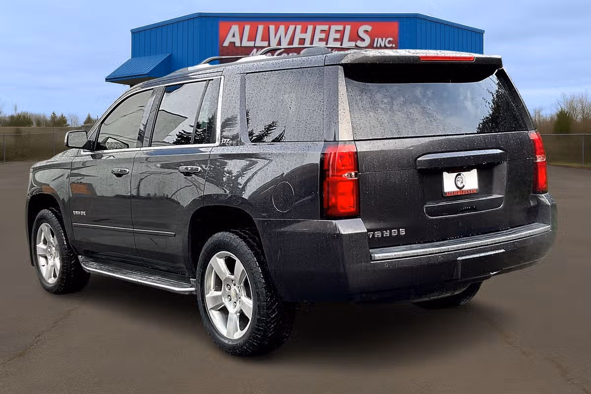 2015 Chevrolet Tahoe LTZ Image 2