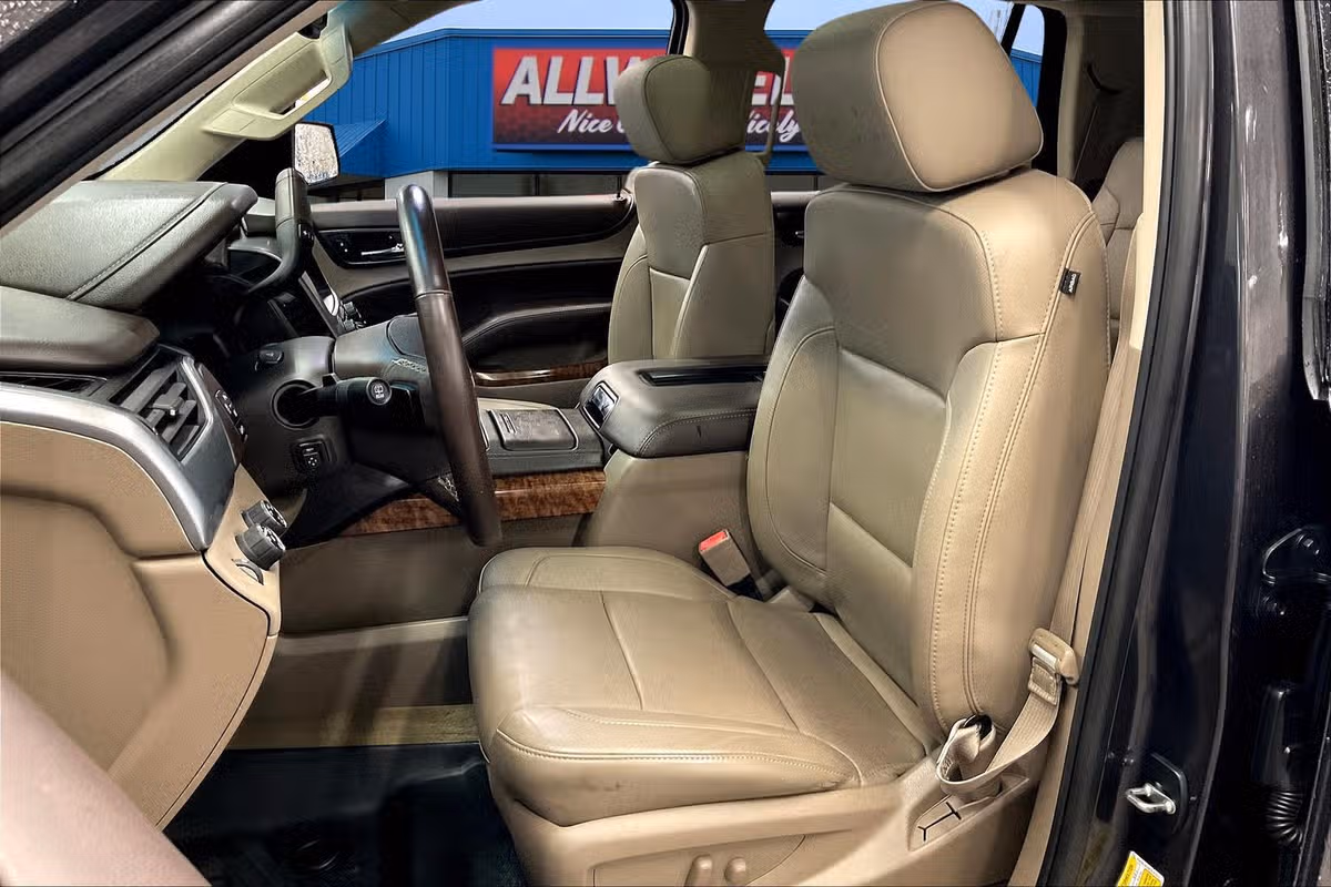 2015 Chevrolet Tahoe LTZ Image 24