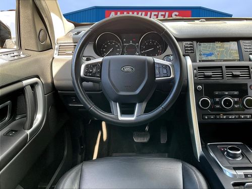 2019 Land Rover Discovery Sport SE Lower Image 3