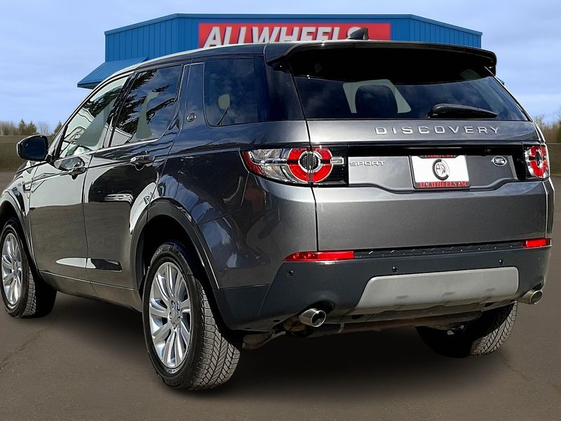 2019 Land Rover Discovery Sport SE Upper Image 2