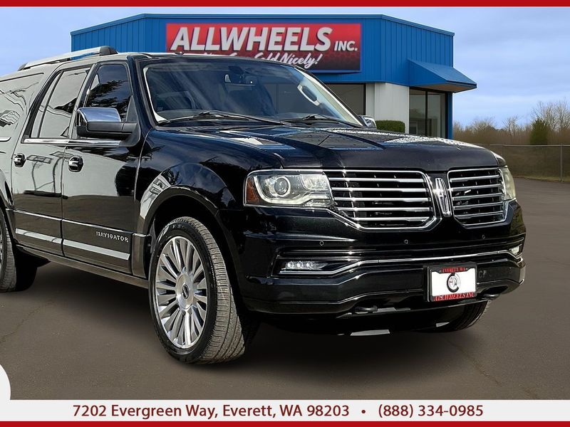 2015 Lincoln Navigator L Base Upper Image 1