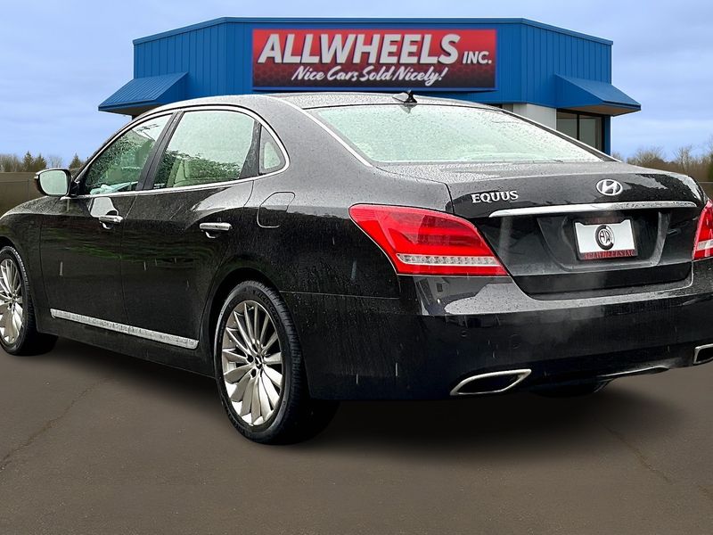 2014 Hyundai Equus Signature Upper Image 2