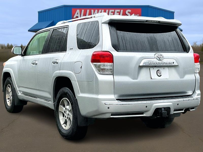 2012 Toyota 4Runner SR5 Upper Image 2