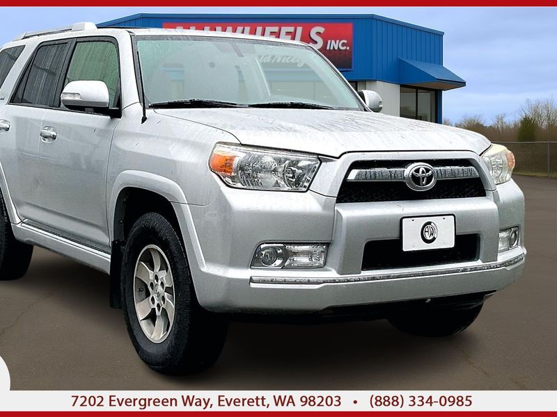 2012 Toyota 4Runner SR5 Upper Image 1
