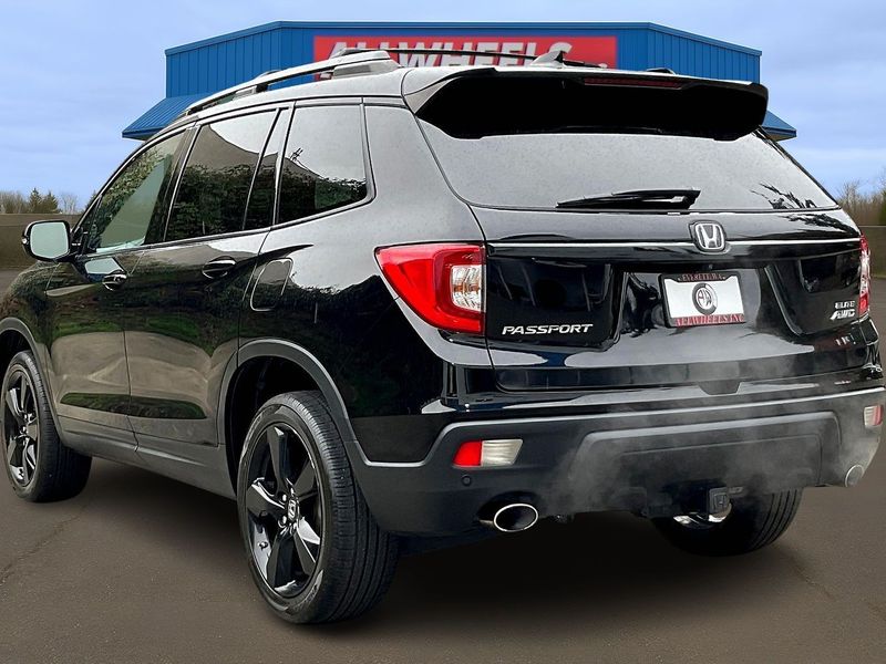 2019 Honda Passport Elite Upper Image 2
