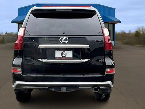 2018 Lexus GX 460 Base Lower Image 2