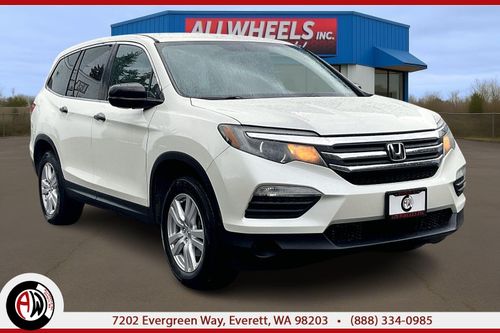 TZ049646 - 2016 Honda Pilot LX
