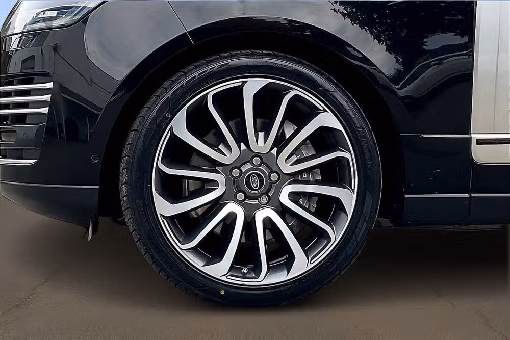 2018 Land Rover Range Rover Autobiography Image 9