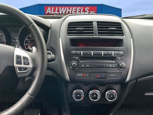 2012 Mitsubishi Outlander Sport SE Lower Image 3