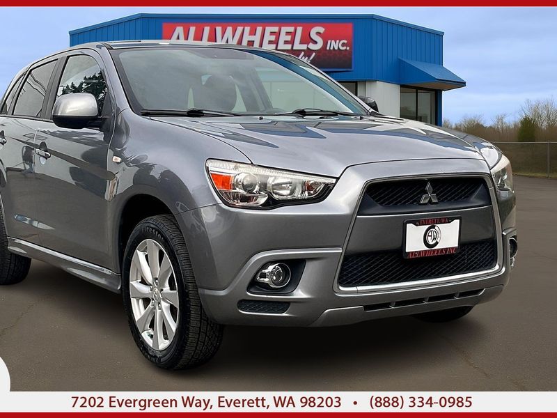 2012 Mitsubishi Outlander Sport SE Upper Image 1