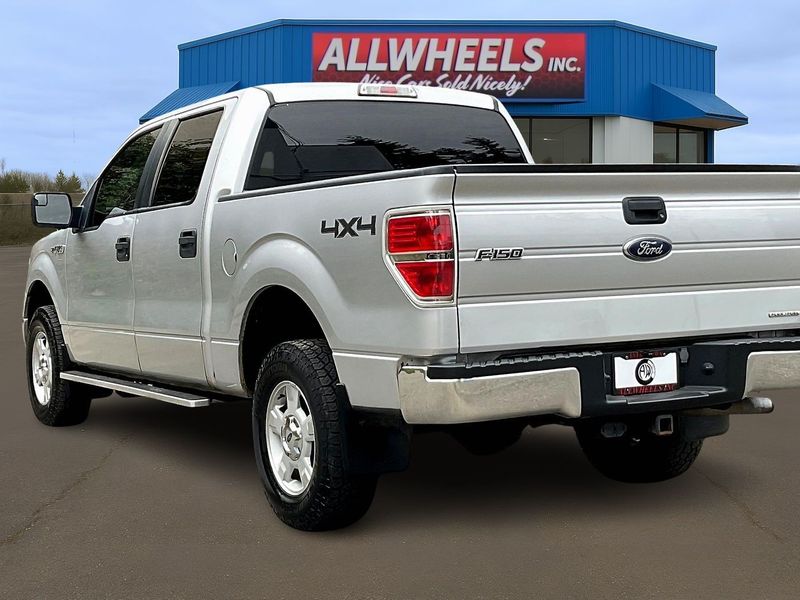 2013 Ford F-150 XLT Upper Image 2