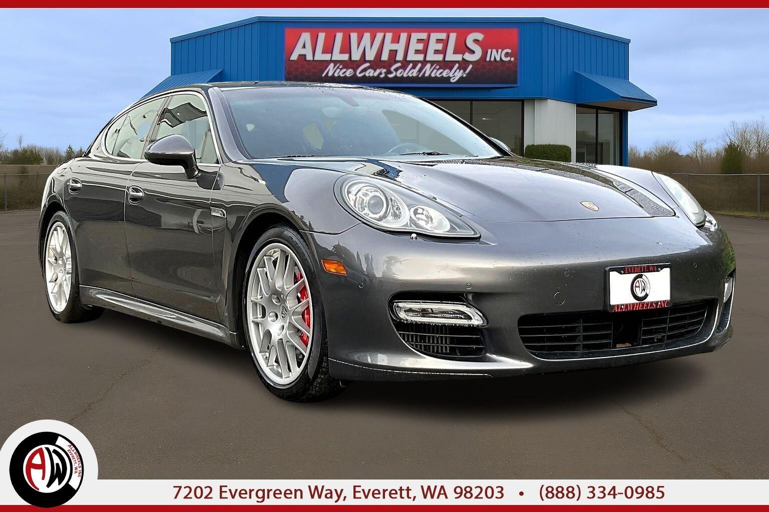2013 Porsche Panamera Turbo's photo