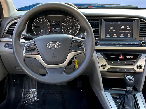 2017 Hyundai ELANTRA SE Lower Image 1