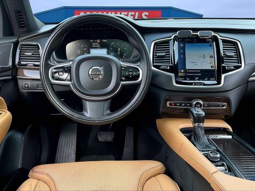 2017 Volvo XC90 T6 Inscription Lower Image 3