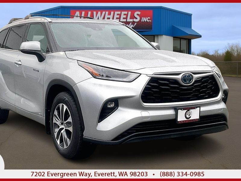 2021 Toyota Highlander Hybrid XLE Upper Image 1