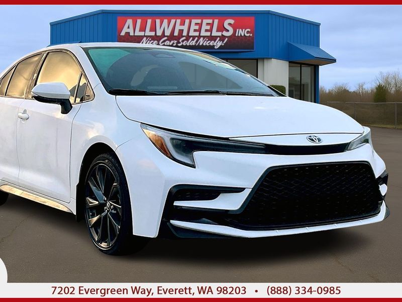 2025 Toyota Corolla Hybrid SE Upper Image 1