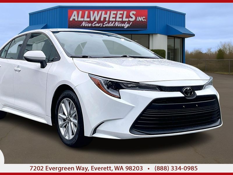 2023 Toyota Corolla LE Upper Image 1