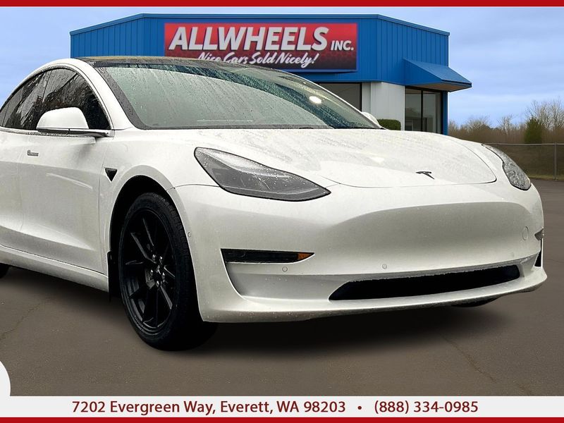 2018 Tesla Model 3 Performance Upper Image 1