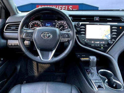 2020 Toyota Camry XLE Lower Image 3