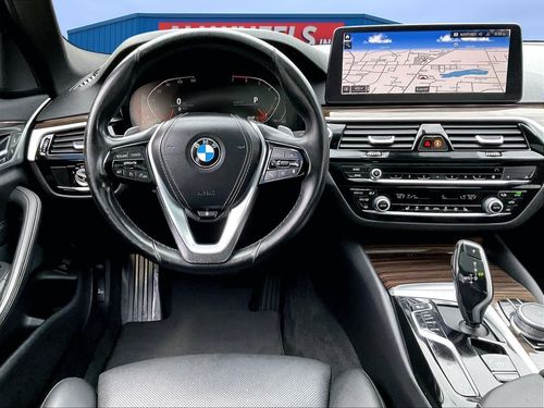 2021 BMW 5 Series 530i xDrive Lower Image 3