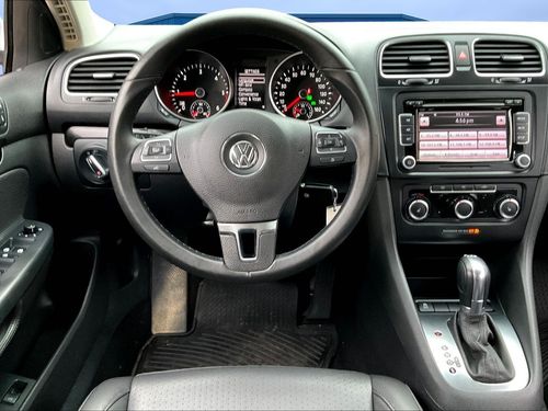 2011 Volkswagen Jetta SportWagen TDI Lower Image 3