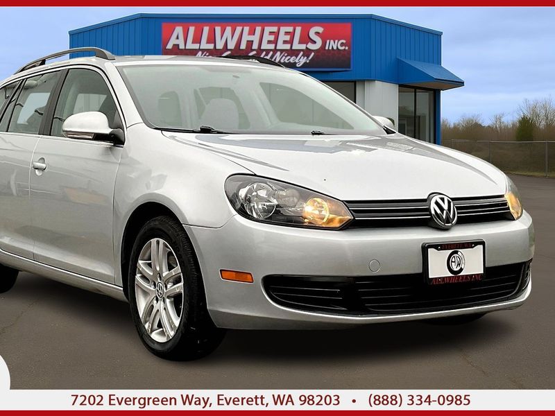 2011 Volkswagen Jetta SportWagen TDI Upper Image 1