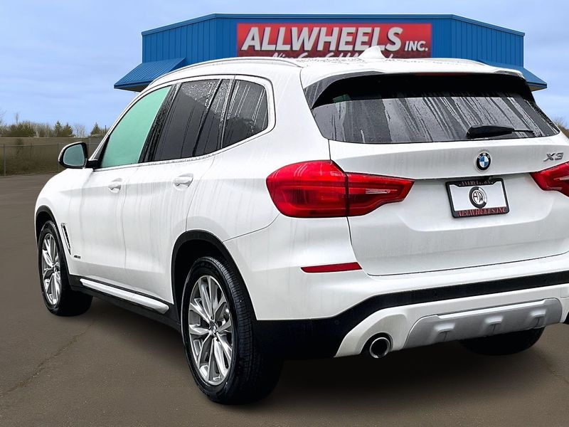 2018 BMW X3 xDrive30i Upper Image 2