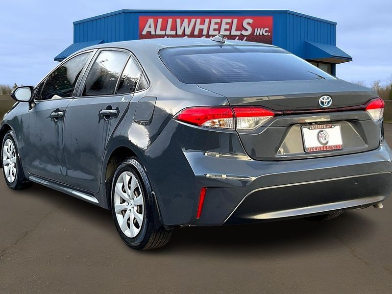2023 Toyota Corolla Hybrid LE Upper Image 2
