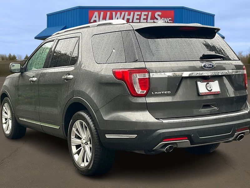 2018 Ford Explorer Limited Upper Image 2