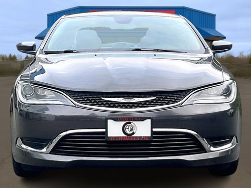2016 Chrysler 200 Limited Platinum Lower Image 1