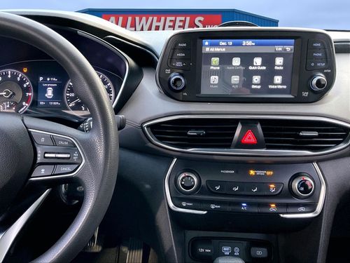 2019 Hyundai SANTA FE SE 2.4L Lower Image 2