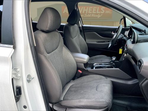 2019 Hyundai SANTA FE SE 2.4L Lower Image 3