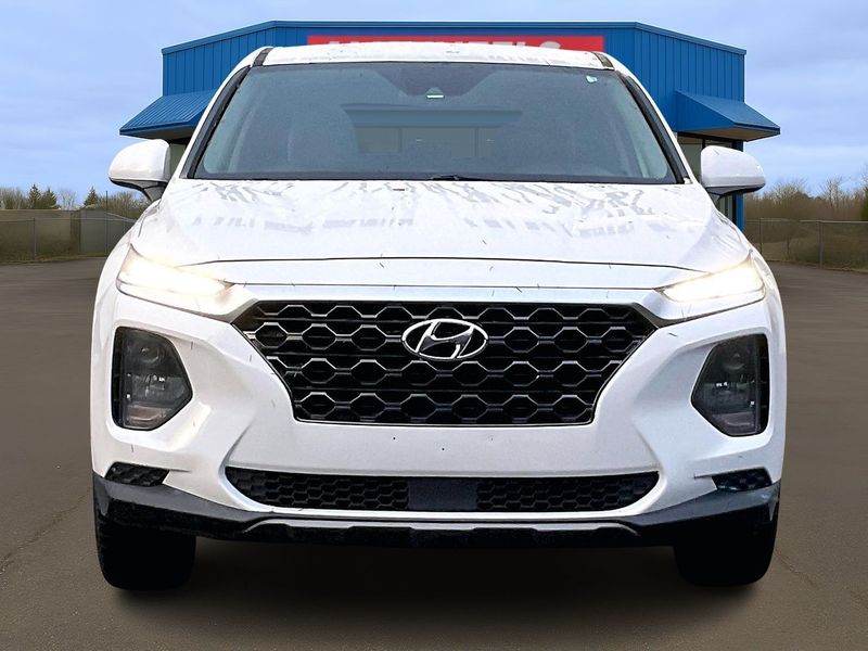 2019 Hyundai SANTA FE SE 2.4L Upper Image 2