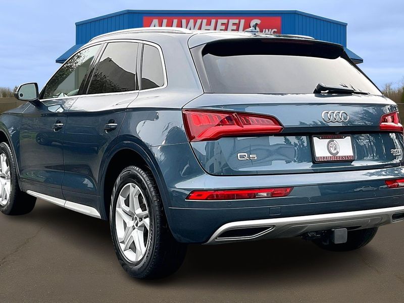 2018 Audi Q5 2.0T QUATTRO PREMIUM PLUS Upper Image 2