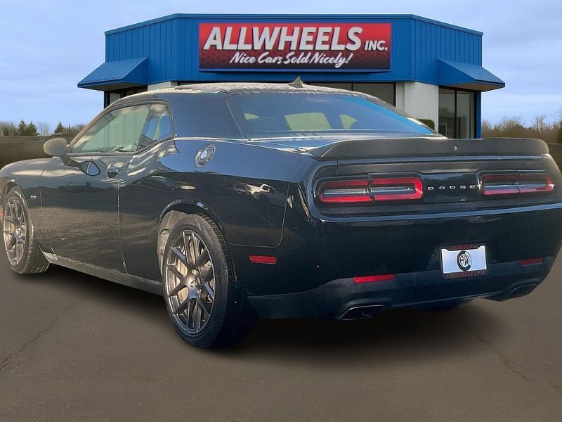 2018 Dodge Challenger R/T Plus Shaker Upper Image 2